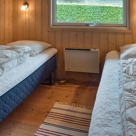 Nice Home In Lemvig With Sauna בית נופש למביג